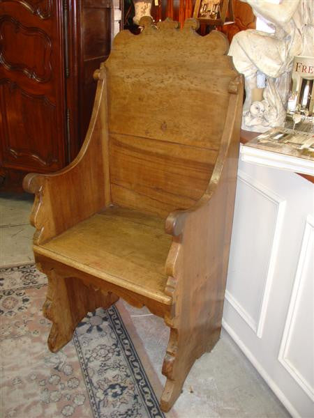 Mid 19th Century Italian Walnut Wood Chair